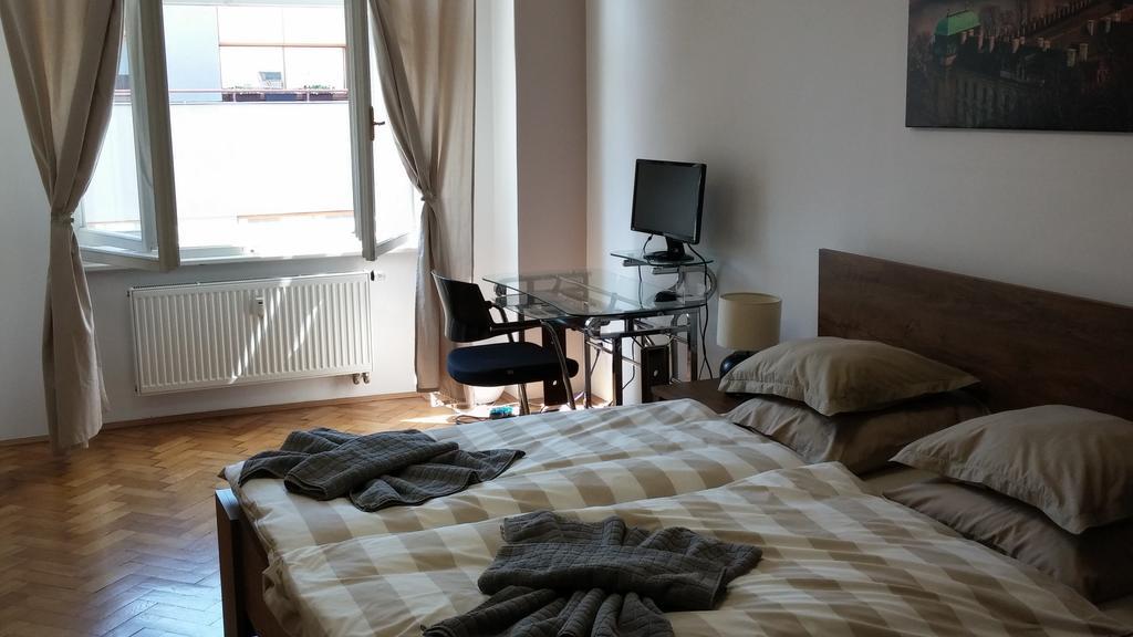 Apartment Balbinova Praga Esterno foto